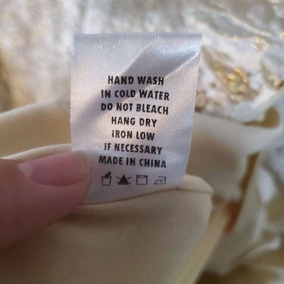 Klesis Dress Womens Small Cream & Gold Metallic Floral Fit & Flare *NWT* - Picture 6 of 10